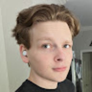 Meet your Posher, Logan